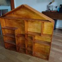 Espositore bacheca a forma di casetta