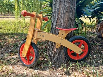 bicicletta senza pedali