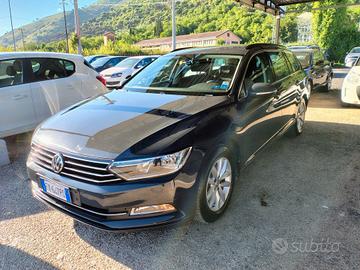 Volkswagen Passat 1.4 TSI DSG 2019 Trendline BlueM