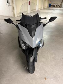 Scooter t-max 2021