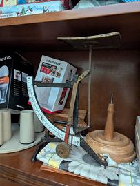 bilancia antica da cucina 