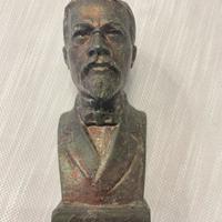 Busto in bronzo antico firmato , oggetto raro