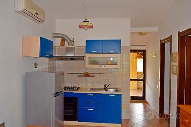 Cucina completa di elettrodomestici 