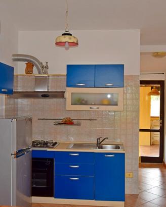Cucina completa di elettrodomestici 