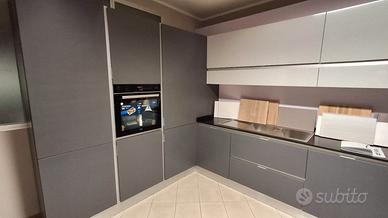 cucina componibile in esposizione 