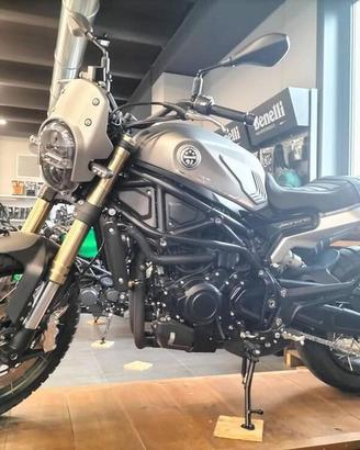 Benelli Leoncino 800