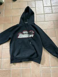 felpa shooter nera e rossa