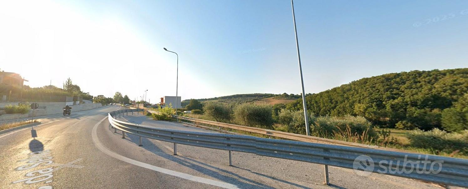 Terreno commerciale - Vista 2
