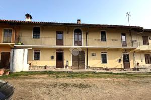 CASA DI CORTE A CUMIANA