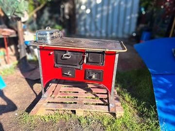 stufa a legna d'epoca 