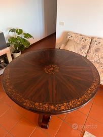 Tavolo tondo antico