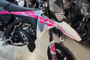Fantic MOTARD XM 50 E5 + NEW PINK