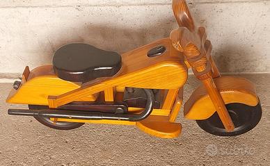moto custom in legno