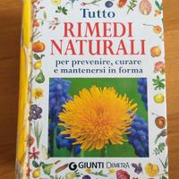 Libro "Rimedi naturali" editore Giunti Demetra