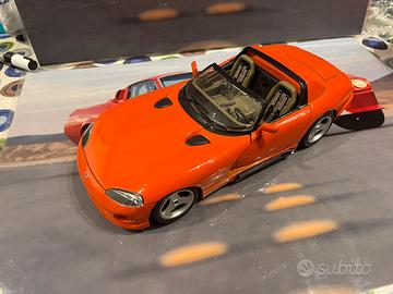 Modellino Dodge viper rt10 scala 1/18  burago