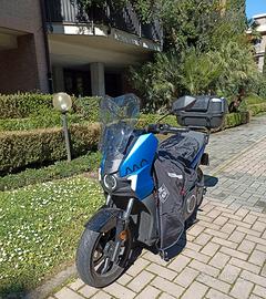Seat mó escooter 125 giugno2023 8000km parialnuovo