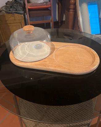 Tagliere in legno con campana in vetro
