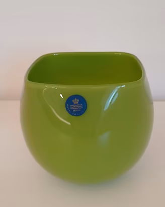 5


Vaso Royal Copenhagen in vetro colorato verde 