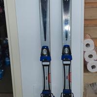 Sci Salomon con attacchi Rossignol