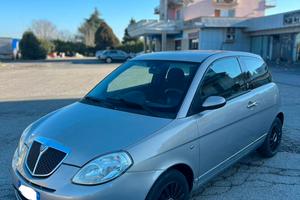 Lancia Ypsilon 1.2 Oro Plus