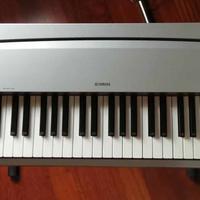 YAMAHA PIANO tasti pesatI P70 SPLENDIDO  STRUMENTO