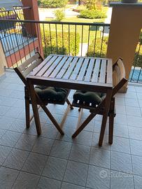 Tavolo da esterno IKEA con sedie