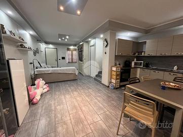 CASA SEMINDIPENDENTE A CARMAGNOLA