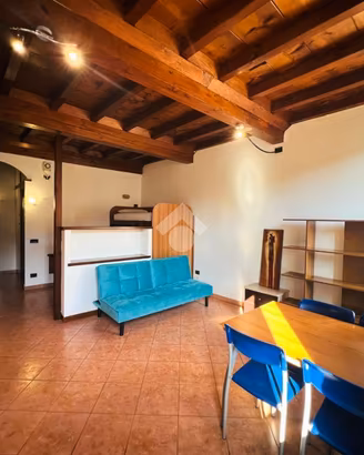 MONOLOCALE A MANTOVA