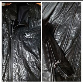 Giubbotto di pelle nera