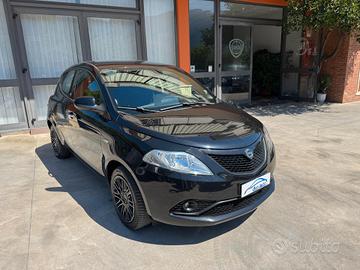 Lancia Ypsilon 1.0 FireFly 5 porte S&S Hybrid Ecoc