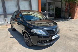 Lancia Ypsilon 1.0 FireFly 5 porte S&S Hybrid Ecoc