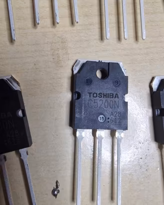 Finali per amplificatore 2sc5200N e 2SA1943N TOSHI