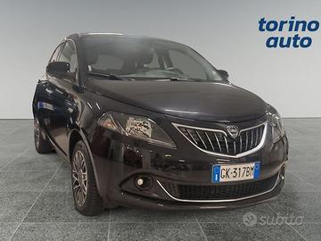 Lancia Ypsilon 1.0 FireFly 70cv S&S Hybrid GOLD