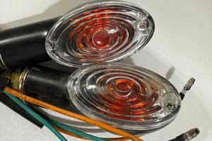 Frecce Moto Custom Nere con Vetro Trasparente