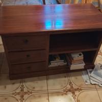 Porta TV con cassetti.