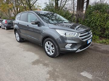 kuga edition sport  serie limitata 