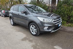 kuga edition sport  serie limitata 