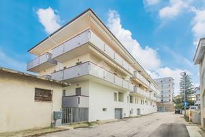 3 LOCALI A ALBA ADRIATICA