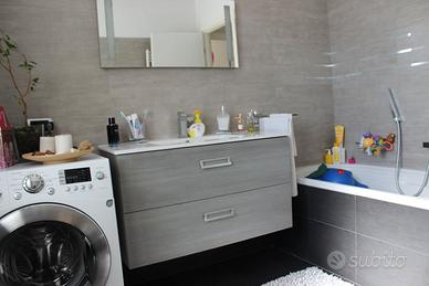 Mobile bagno sospeso