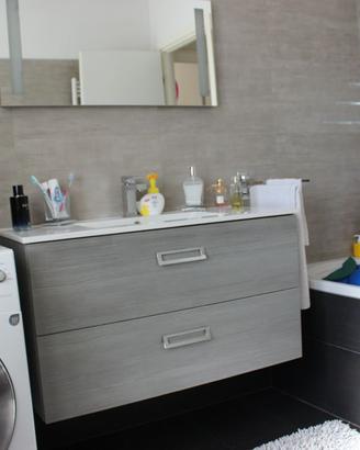 Mobile bagno sospeso