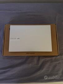 ASUS VivoBook 15