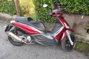 Beverly 350 ST