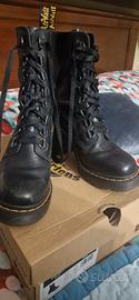 stivali dr Martens n. 39 con tacco