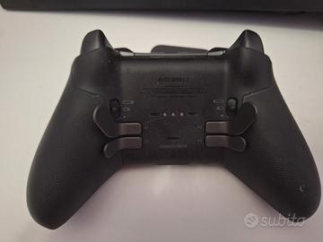Xbox Elite Series 2 Controller con base di ricqri