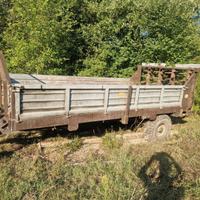 SPANDI CONCIME BERNABEI PER TRATTORE