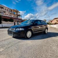 AUDI A3 TDI 105CV 3P