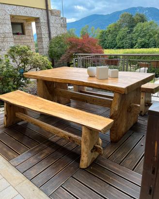 tavolo in legno con panch