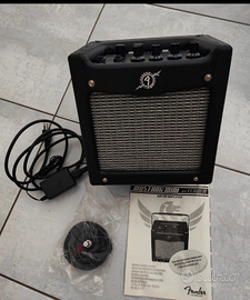 Amplificatori Roland Fender +Pedalini Boss Behri