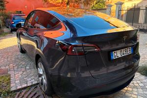 Tesla Y Long Range AWD -
