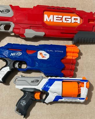 Nerf Hasbro con polsini e dardi in gomma